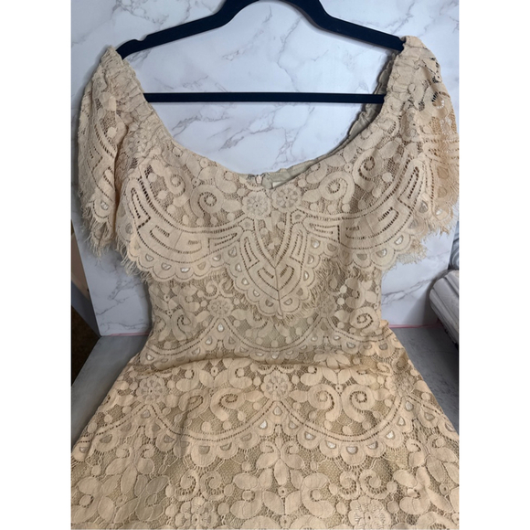 Women's Beige Lace Off-Shoulder Dress - Picture 3 of 4